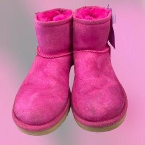 💗UGG Boots in Neon Pink💗